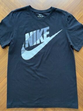 Nike The Nike Tee Men’s Small Black Gray Futura Logo T-Shirt